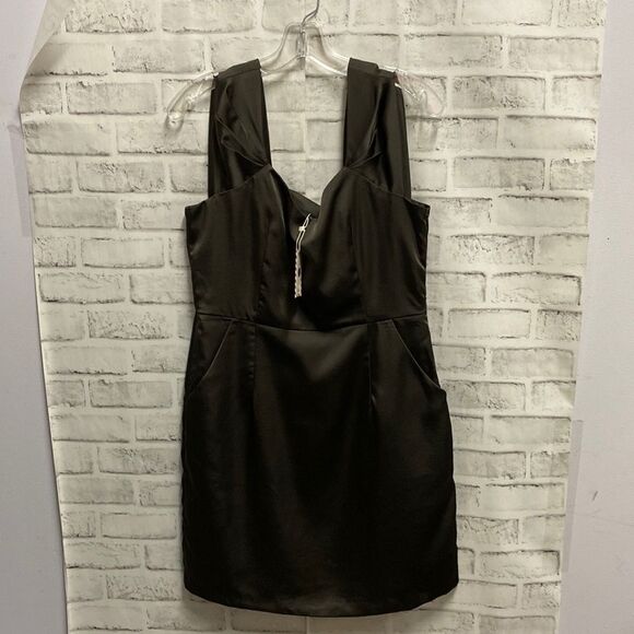 Theme brown dress  - Picture 1 of 3